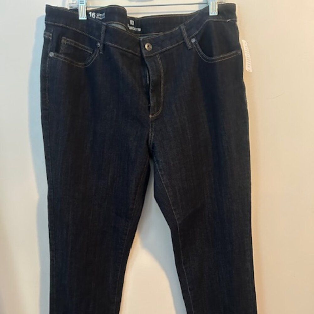 Liz Claiborne City Fit straight leg 5 pocket denim jeans, size 16
